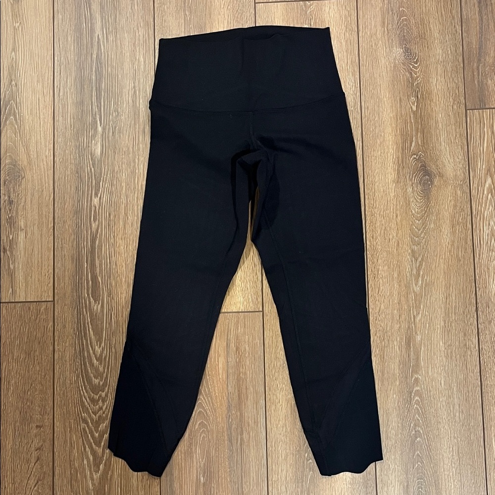 Lululemon women’s wunder under scalloped hem crop 24” leggings